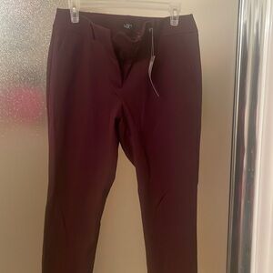 New with tags! Petite Loft ankle length dress pants.